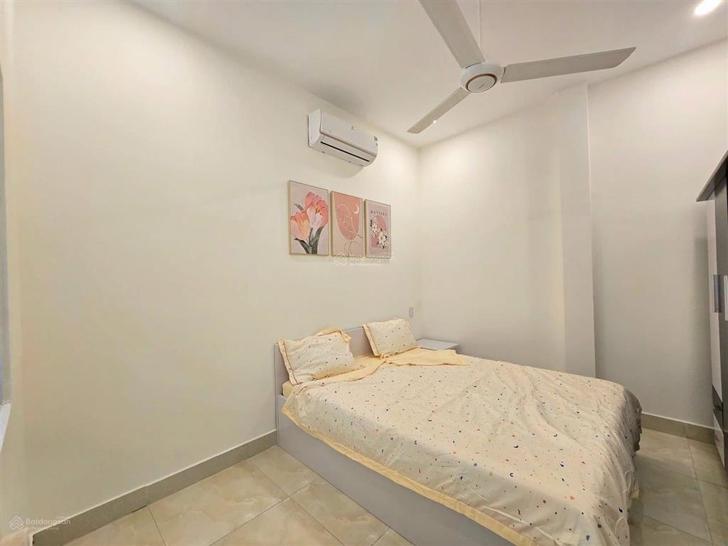 Bán nhà kiệt 500 tôn đản ôtô né nhau nhà 2 tầng full nội thất.