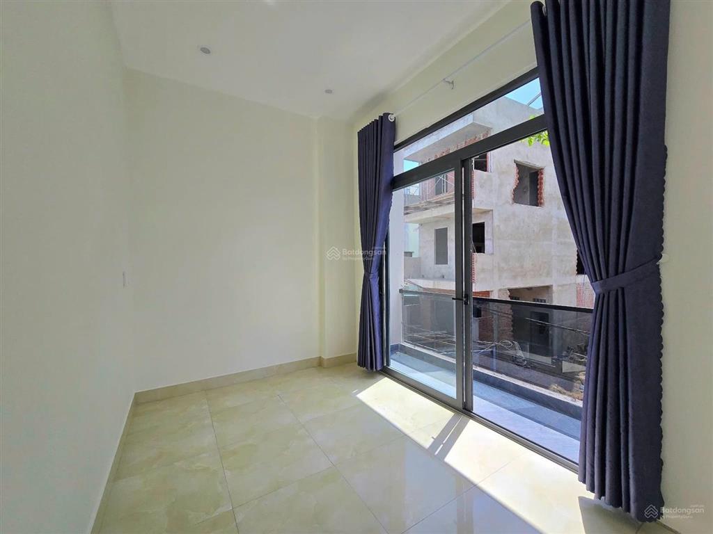 Bán nhà kiệt 500 tôn đản ôtô né nhau nhà 2 tầng full nội thất.
