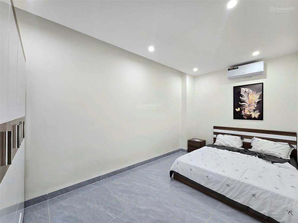 Bán nhà kiệt 500 tôn đản ôtô né nhau nhà 2 tầng full nội thất.