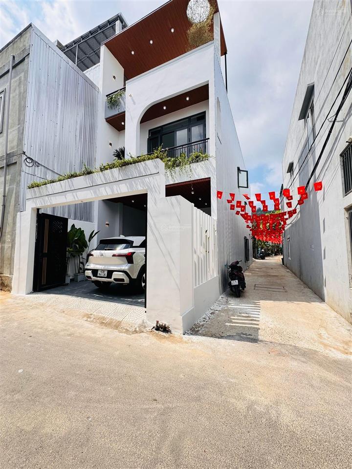 Bán nhanh nhà 3 tầng 3 mê kiệt lê đình kỵ  ô tô đậu trong sân  110m2  cách mt chỉ 30m