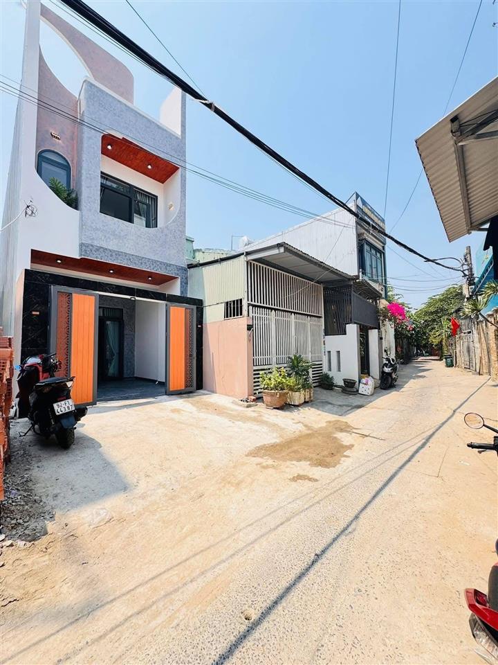Nhà kiệt ô tô 6m nguyễn công hoan  ô tô 7 chỗ đậu trong sân  cách mt chỉ 20m