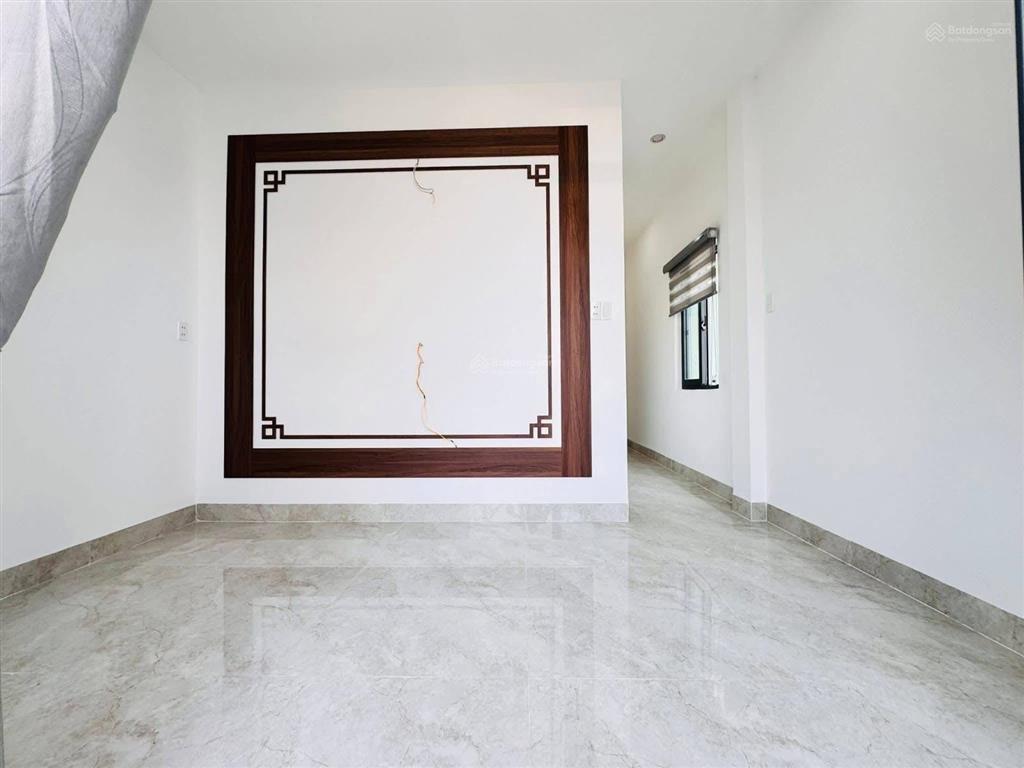 Nhà kiệt ô tô 6m nguyễn công hoan  ô tô 7 chỗ đậu trong sân  cách mt chỉ 20m