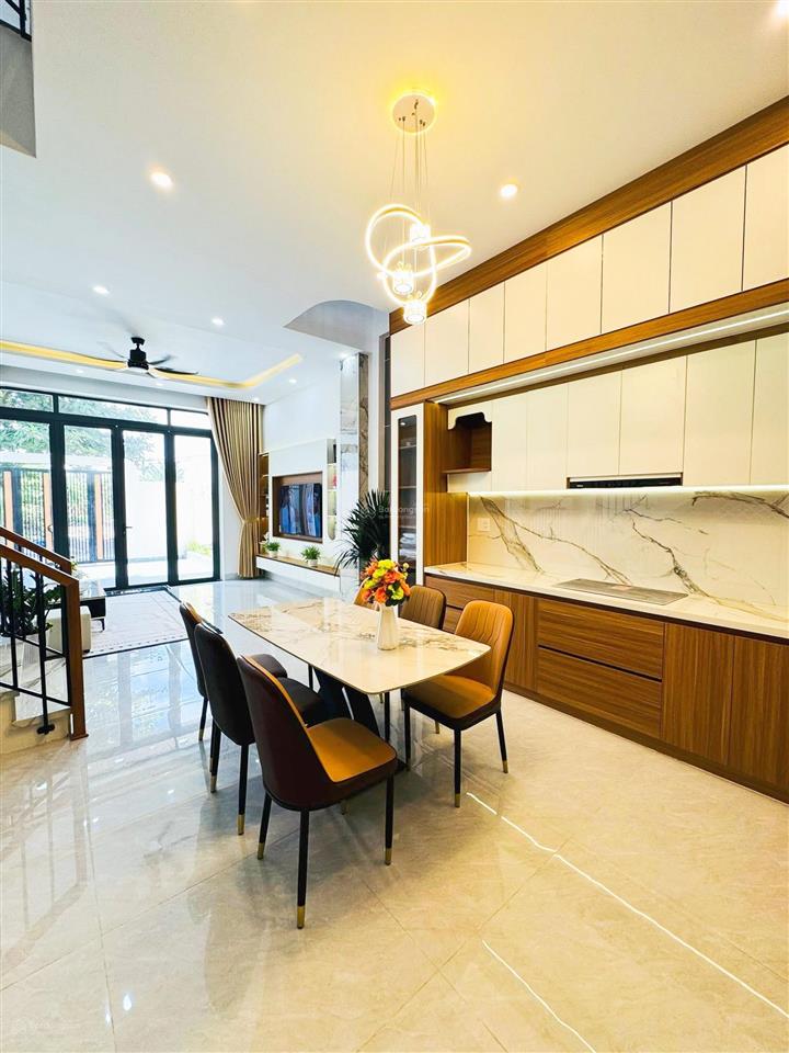 Siêu phẩm nhà 3 tầng kiệt ô tô 6m đậu trong sân  vị trí đẹp