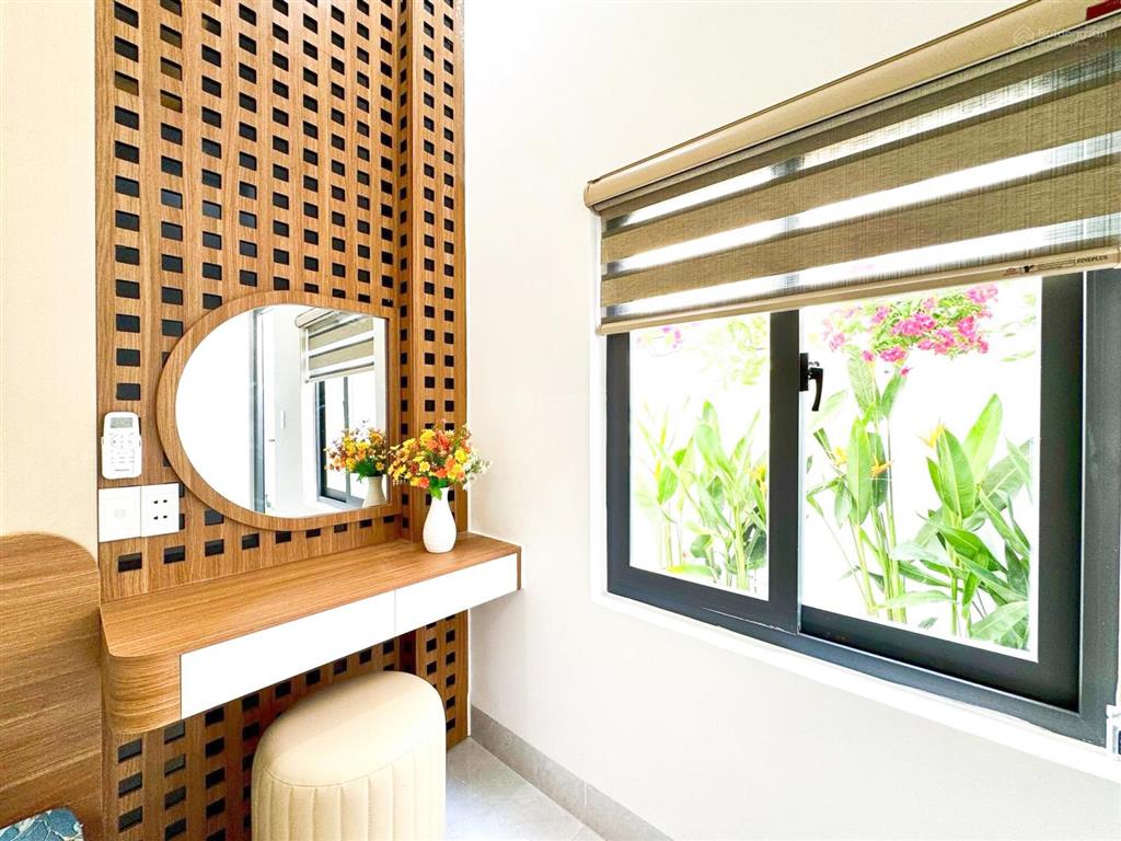 Siêu phẩm nhà 3 tầng kiệt ô tô 6m đậu trong sân  vị trí đẹp