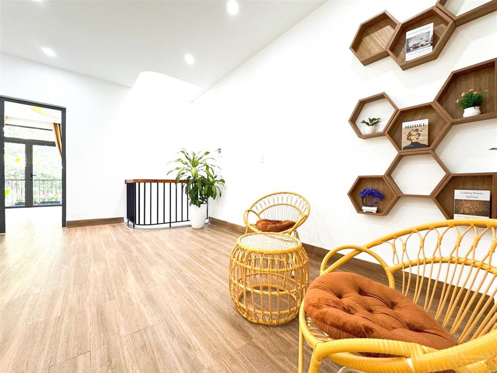 Siêu phẩm nhà 3 tầng kiệt ô tô 6m đậu trong sân  vị trí đẹp