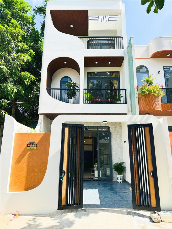 Siêu phẩm nhà 3 tầng kiệt ô tô 6m đậu trong sân  vị trí đẹp