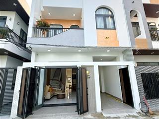 Nhà 2 tầng 2 mê tôn đản  kiệt ô tô đậu trước nhà  dt 80m2 ngang 6m40  full nội thất