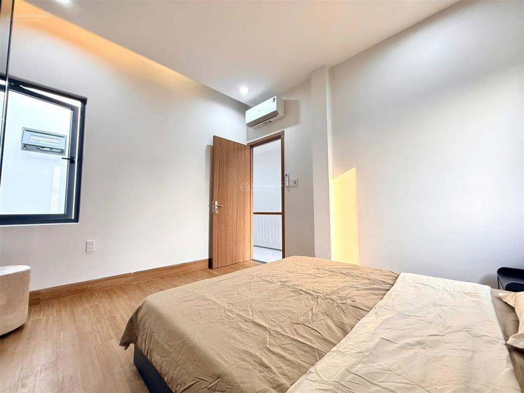 Nhà 2 tầng 2 mê tôn đản  kiệt ô tô đậu trước nhà  dt 80m2 ngang 6m40  full nội thất