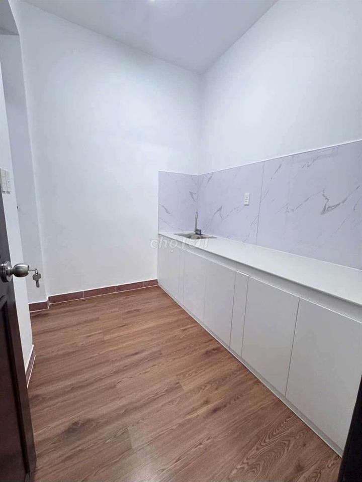Cho Thuê Gấp MTNB 64N Lý Thường Kiệt, QTB Ngay Bảy Hiền, Giá 18Tr/Th