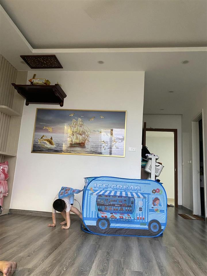 Cần bán căn 3 ngủ full đồ giá 5,x tỷ, rẻ, không có căn thứ 2