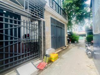 [4,5 tỷ nhà có gác hơn 50m2 đất  hẻm 3m bình trưng q2] cách 1 căn ra đường xe tải thông