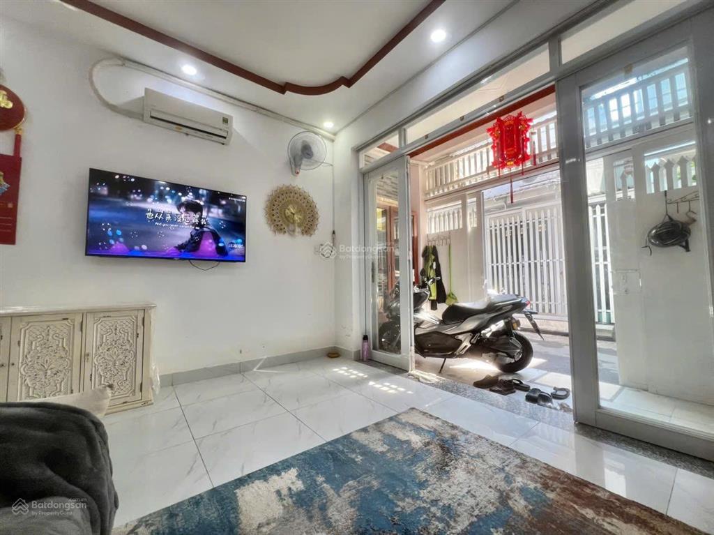 5,1 tỷ có nhà lầu đường ô tô ngay trung tâm sầm uất quận 2 đường lê văn thịnh giao chợ 39