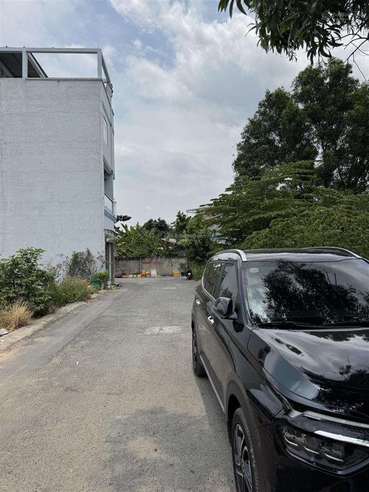 6,8 tỷ 105m2 đất ngang 5m khu phân lô đường 11 lê văn thịnh q2 ngay chợ cây xoài