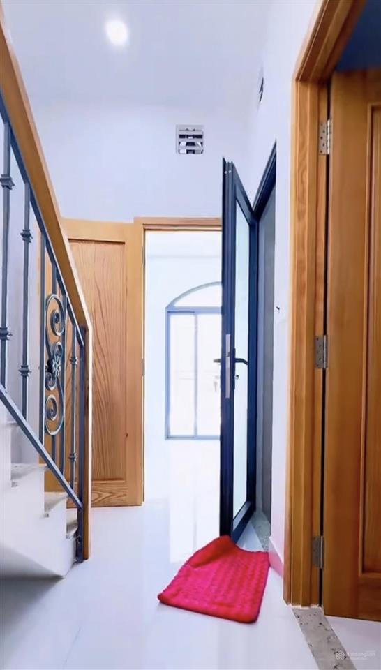 5 tỷ 6 nhà 3 tầng mái btct mới xây hoàn công, đường 11 lê văn thịnh q2 ngay chợ cây xoài