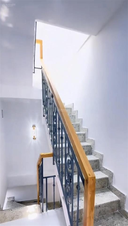 5 tỷ 6 nhà 3 tầng mái btct mới xây hoàn công, đường 11 lê văn thịnh q2 ngay chợ cây xoài