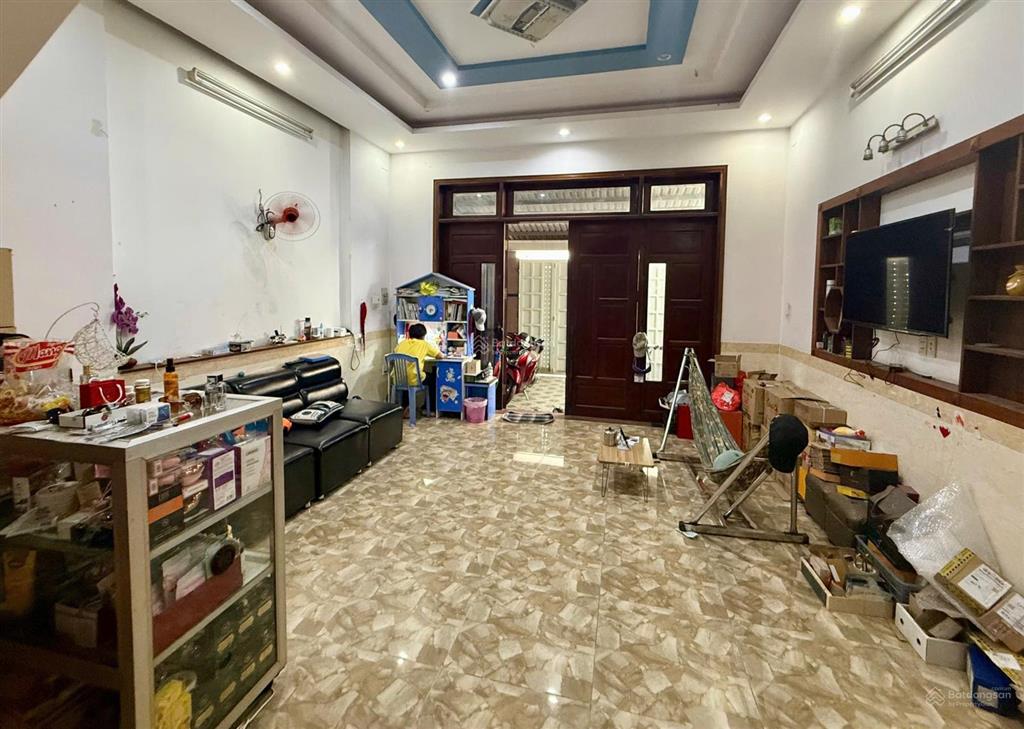 8,99 tỷ nhà lớn 3 tầng ngang 5x18m hẻm ô tô rộng 5m sát mặt tiền tại bình trưng tây quận 2