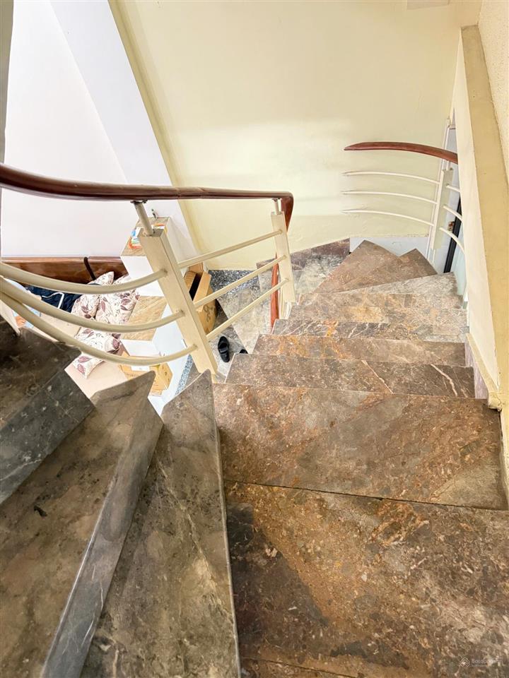 Giá gây bất ngờ! nhà 3 tầng chỉ 2,5 tỷ ngõ to, vị trí đẹp, bùi thị tự nhiên, xem là muốn chốt!