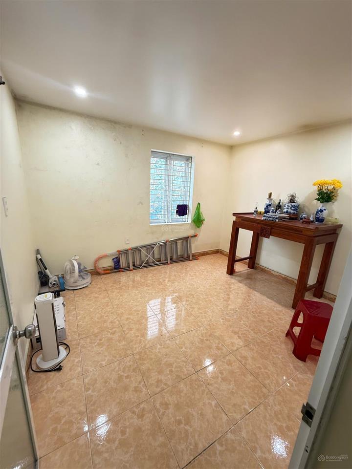 Giá gây bất ngờ! nhà 3 tầng chỉ 2,5 tỷ ngõ to, vị trí đẹp, bùi thị tự nhiên, xem là muốn chốt!