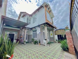 Nhà phú hoà 10x18m 3pn full nội thất sân 2 oto. chỉ 11tr /tháng