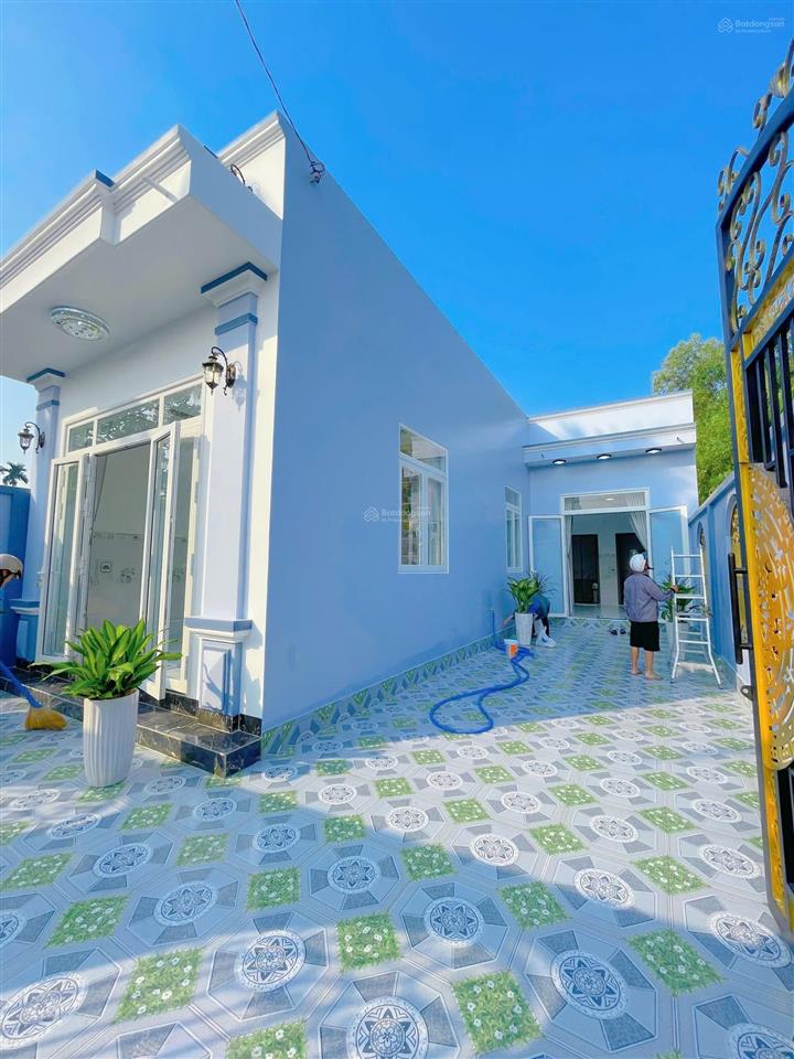 Nhanh thì còn , nhà mới 100% góc 2mt ,ngang 8m sân 2 oto tương bình hiệp chỉ 2t450  việt