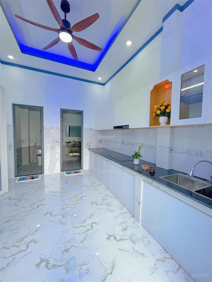 Nhanh thì còn , nhà mới 100% góc 2mt ,ngang 8m sân 2 oto tương bình hiệp chỉ 2t450  việt