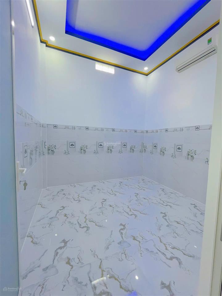 Nhanh thì còn , nhà mới 100% góc 2mt ,ngang 8m sân 2 oto tương bình hiệp chỉ 2t450  việt