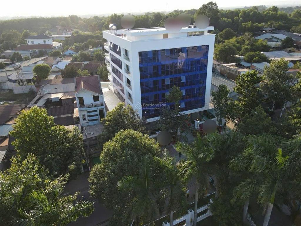 Tòa nhà 7 tầng mặt tiền hồ văn cống, góc 2 mặt tiền 2800m2 có pccc