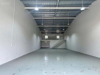 Kho mỹ phước 3, mới xây 10x30m, có gác, bền epoxy. đường xe cont 24/25