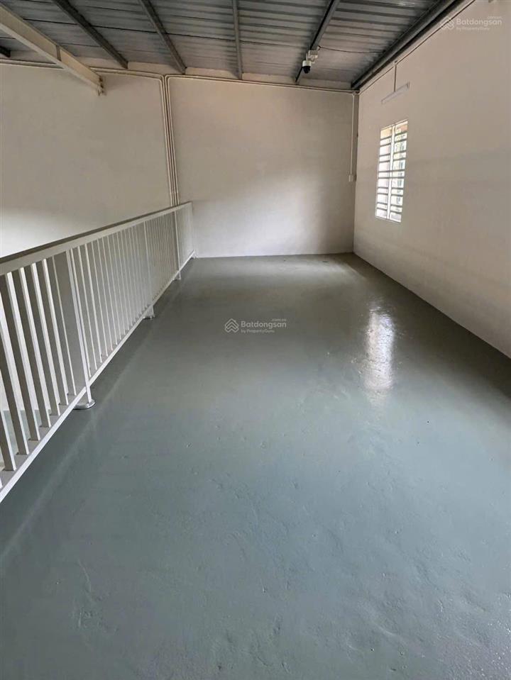 Kho mỹ phước 3, mới xây 10x30m, có gác, bền epoxy. đường xe cont 24/25