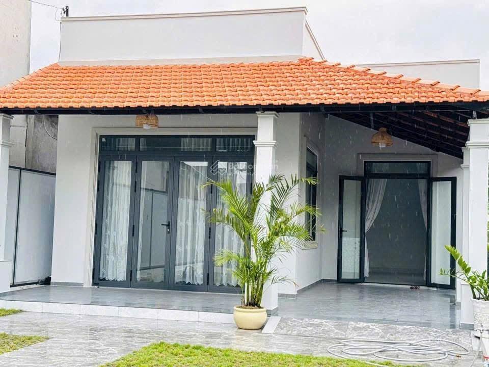 Ngộp giảm 1 tỉ 2 nhà vườn chánh mỹ gần ngã 6 , chợ thủ dầu một 9x38m. thổ cư 100m2