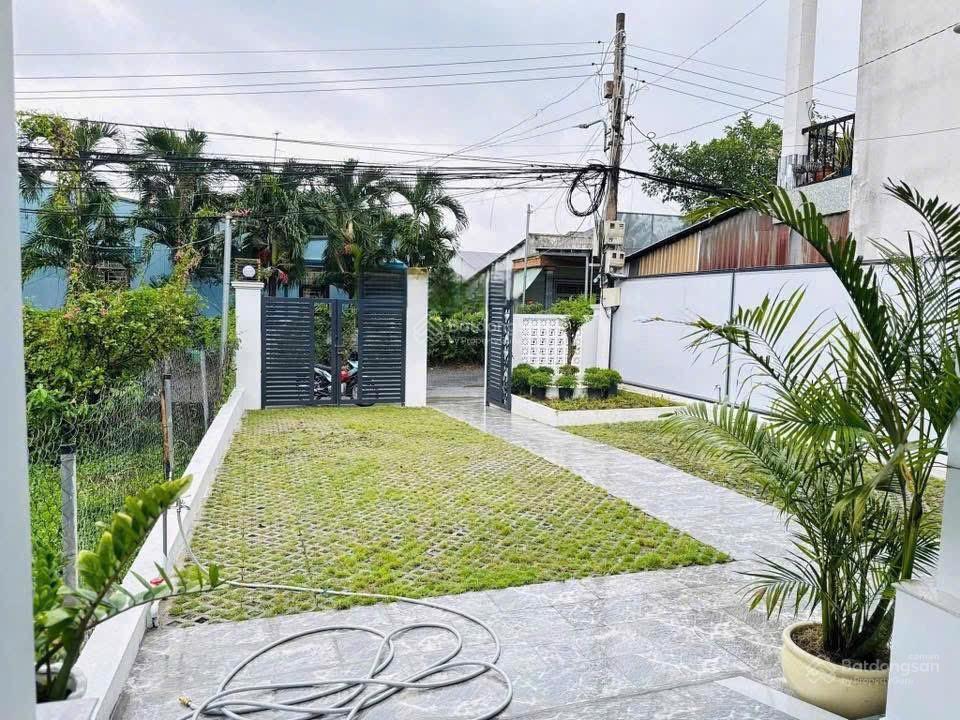 Ngộp giảm 1 tỉ 2 nhà vườn chánh mỹ gần ngã 6 , chợ thủ dầu một 9x38m. thổ cư 100m2