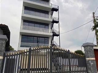 Mặt tiền đại lộ bình dương ngay phố ngân hàng 6 tầng sân rộng 450m2 có pccc, thang máy