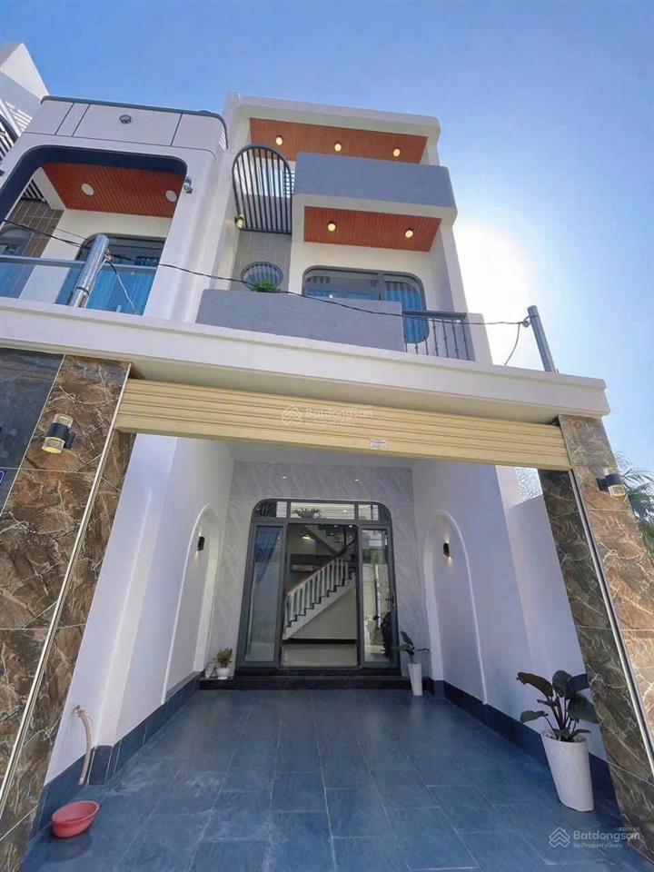 Nhà khu 6 phú lợi, sau đại học bình dương ~ 62m² full thổ cư 1 trệt 1 lầu sân oto