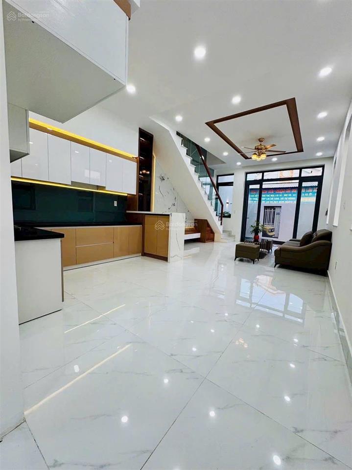 Nhà căn góc phường hiệp thành 230m² sàn, 1 trệt 2 lầu sân 2 oto nhựa 5m. vị trí đẹp