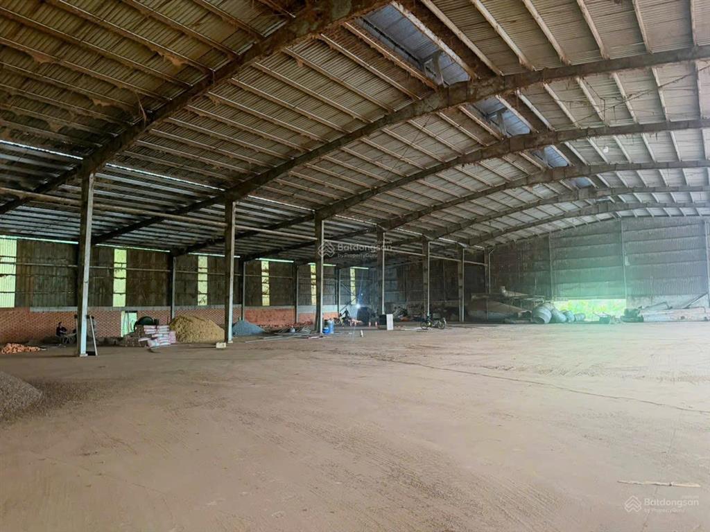 Xưởng phú giáo, bình dương. dt đất 14.000m2, nhà xưởng 6000m2, 2 trạm 630kva