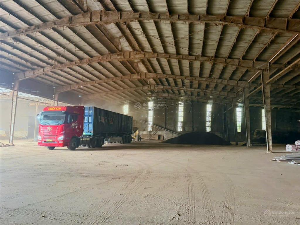 Xưởng phú giáo, bình dương. dt đất 14.000m2, nhà xưởng 6000m2, 2 trạm 630kva