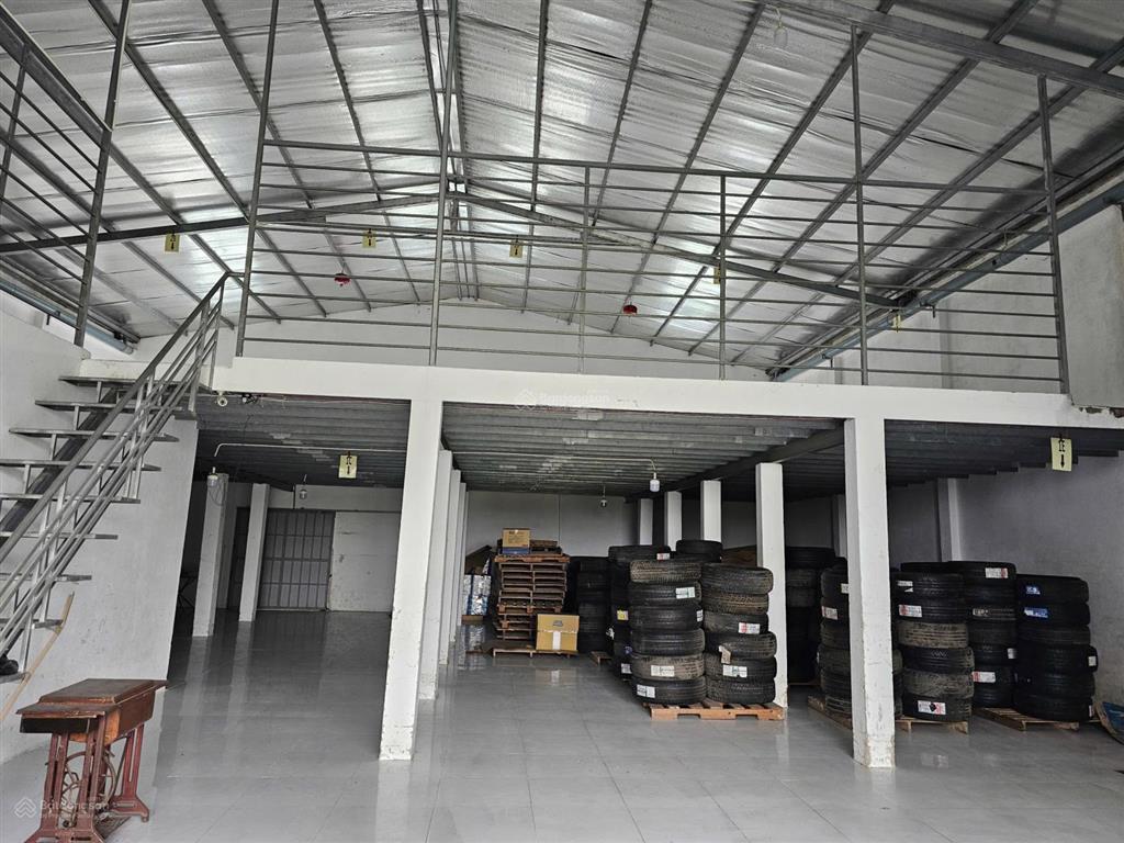 Kho chánh mỹ 15x35m. diện tích sử dụng 600m2 chỉ 12tr/th cọc 1 tháng