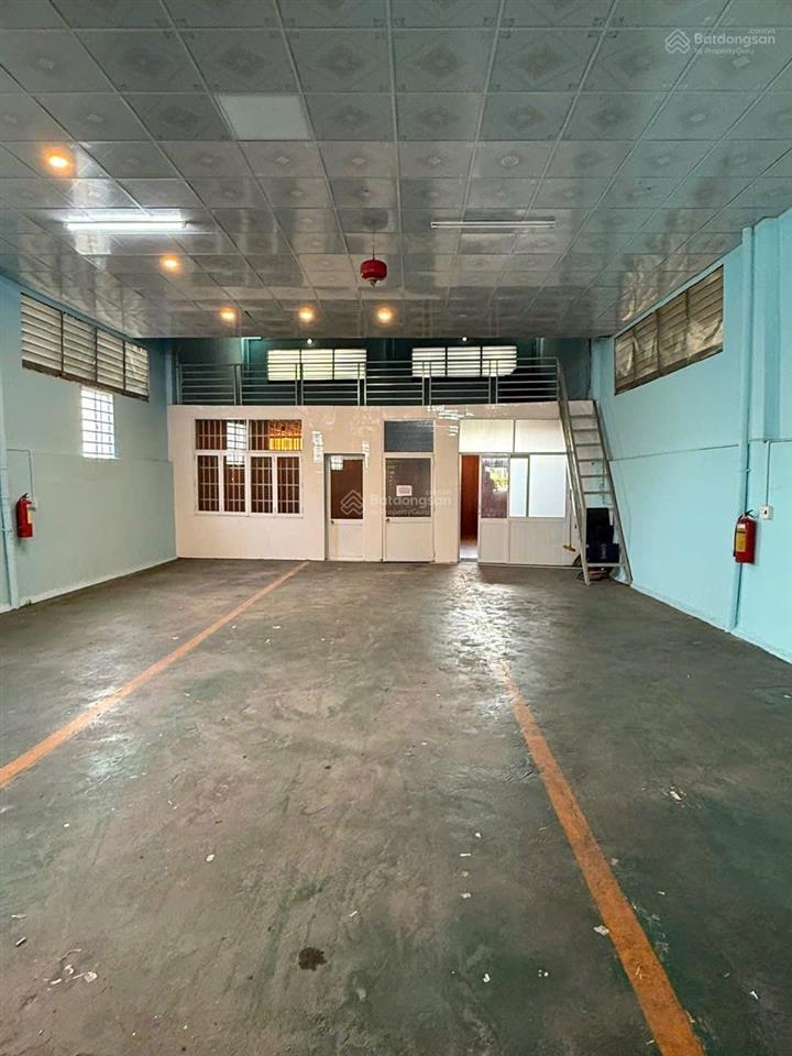 Kho hiệp an, mặt tiền nguyễn chí thanh, 450m2, có gác, 2 phòng, đường xe cont, có điện 3 pha