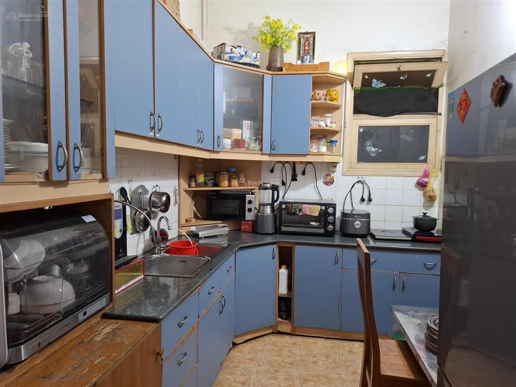 Cho thuê căn hộ tập thể tại 81, đường nguyễn đình chiểu, 10.5 triệu, 84m2, hàng hiếm uy tín