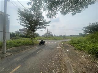 6 tỷ 2/nền 6x16,4 sổ cá nhân ngay chung cư d1, không ép xây, kdc phú lợi