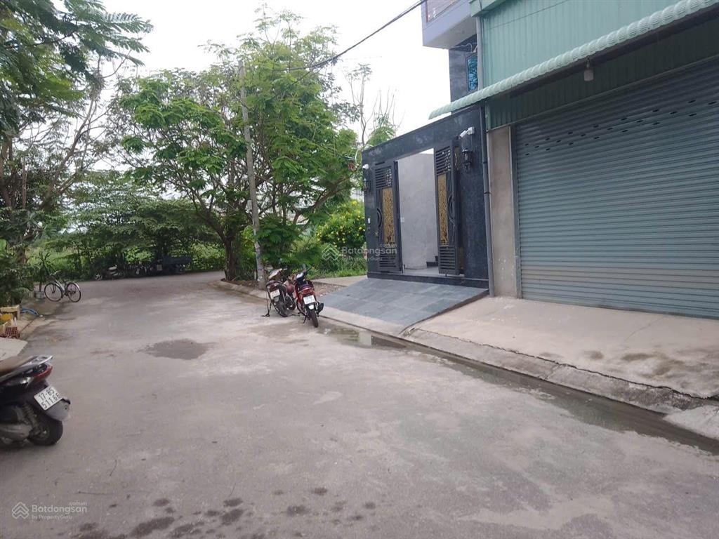 Cho thuê kho tại kdc nam gia gần lê bôi p7 q8  xe tải ra vô thoải mái