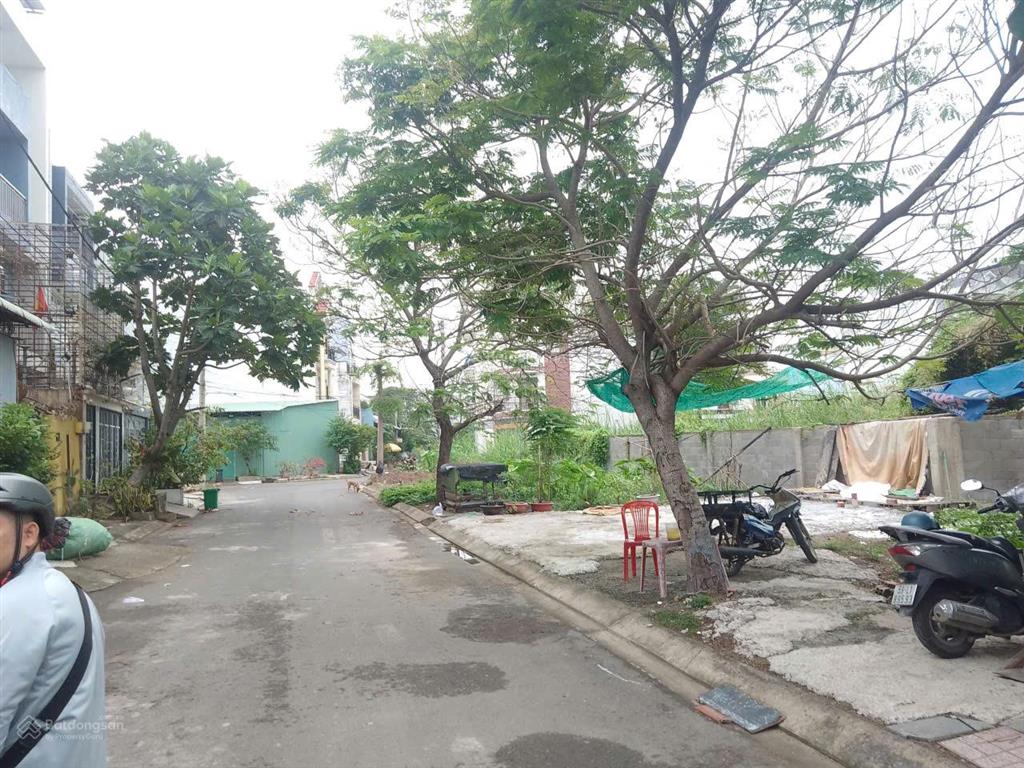 Cho thuê kho tại kdc nam gia gần lê bôi p7 q8  xe tải ra vô thoải mái