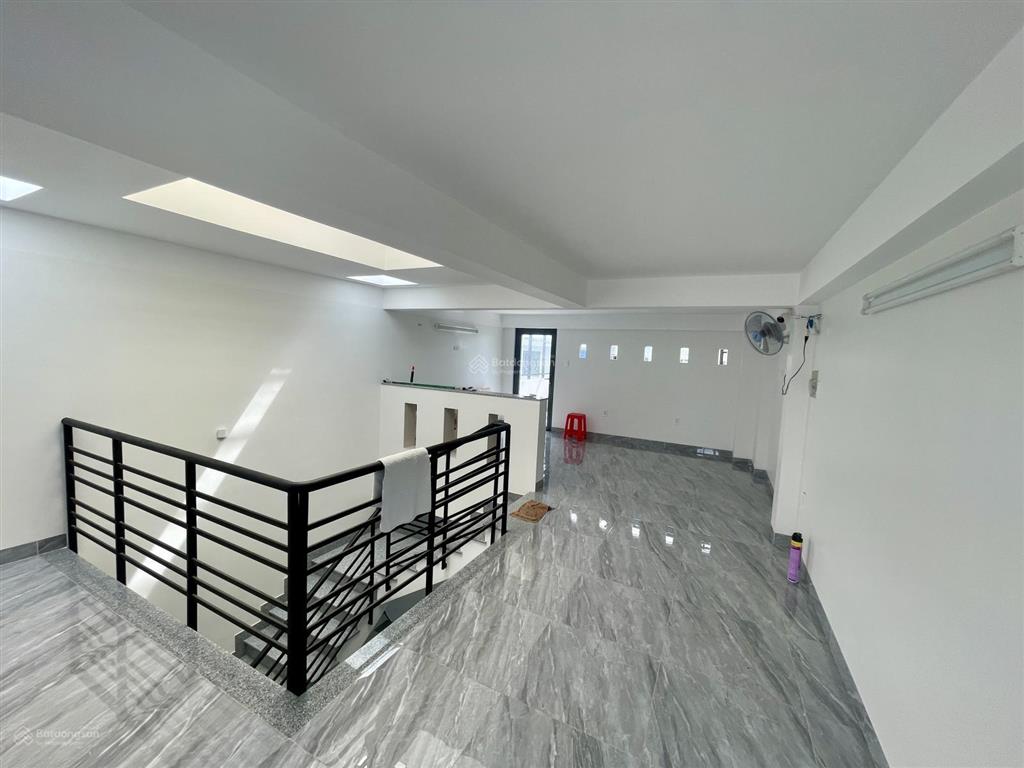 Nhà mới xây 5x24 kiên cố hoàn công đầy đủ, thiết kế mới hiện đại vô ở ngay không cần sửa