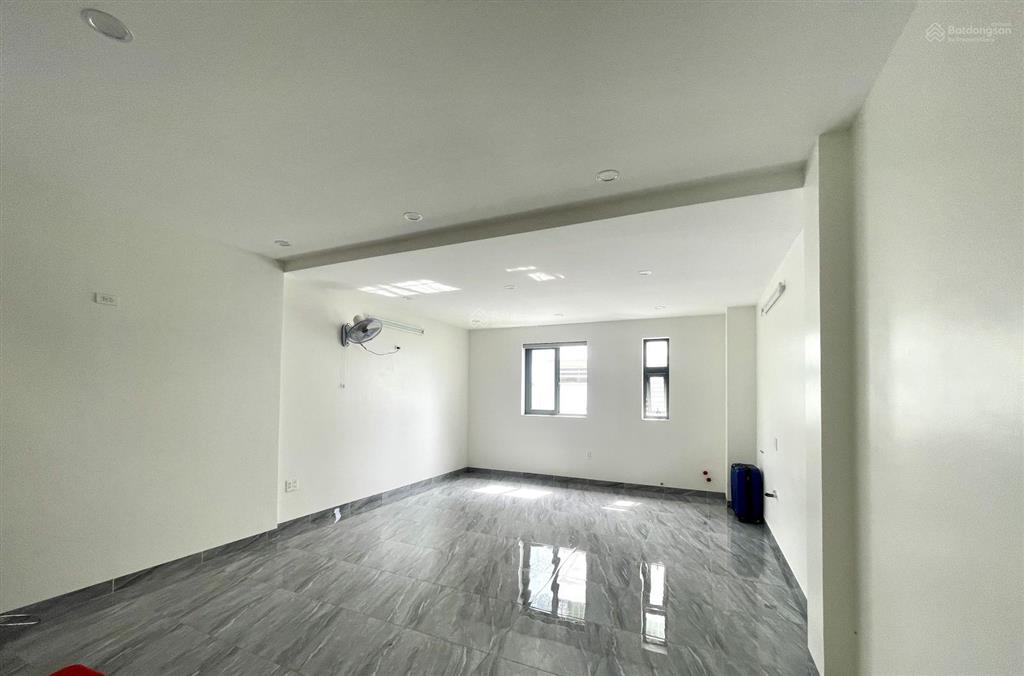 Nhà mới xây 5x24 kiên cố hoàn công đầy đủ, thiết kế mới hiện đại vô ở ngay không cần sửa