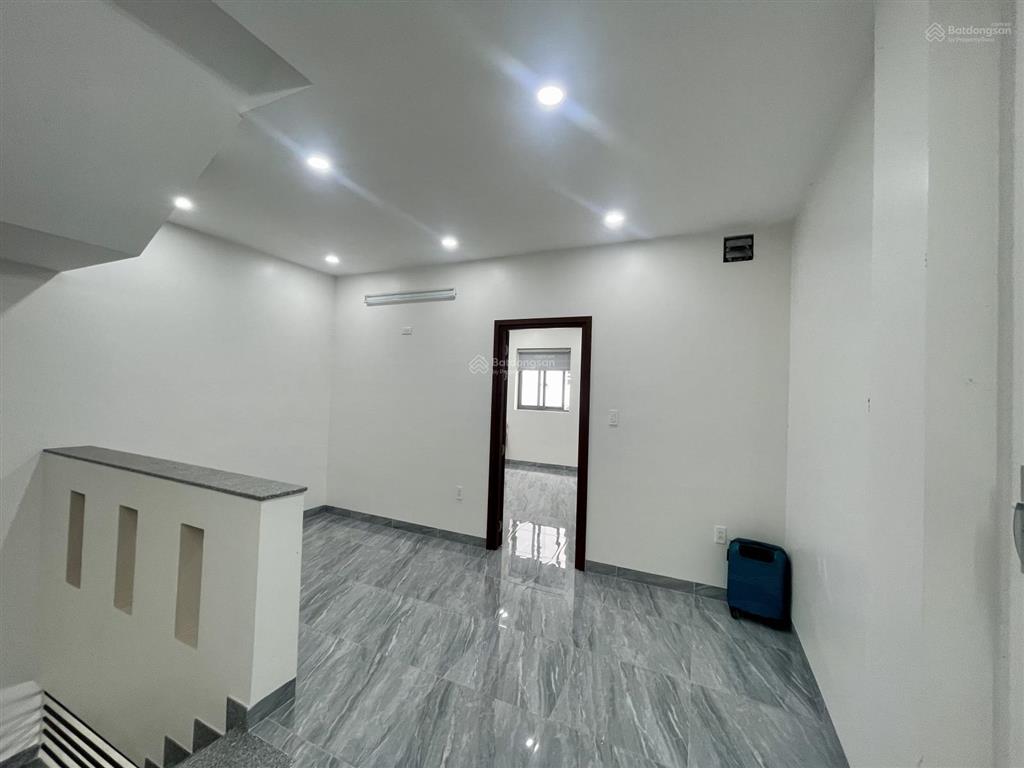 Nhà mới xây 5x24 kiên cố hoàn công đầy đủ, thiết kế mới hiện đại vô ở ngay không cần sửa