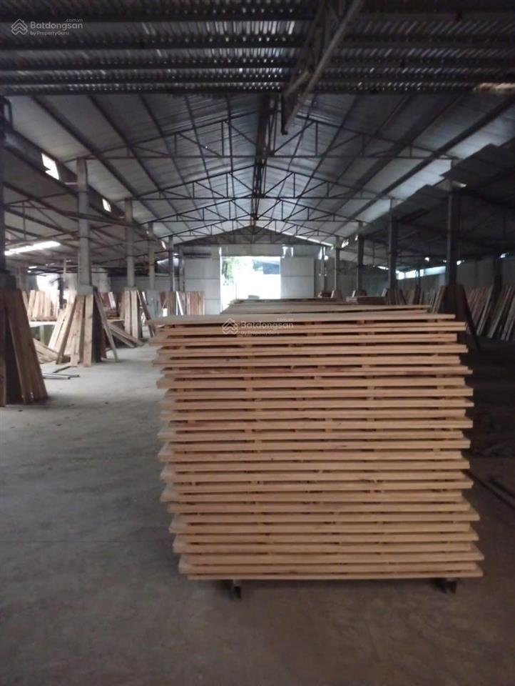Cho thuê 1100m2 kho xưởng tại thượng cát bắc từ liêm hà nội giá thuê 40tr/tháng.  0982 247 ***