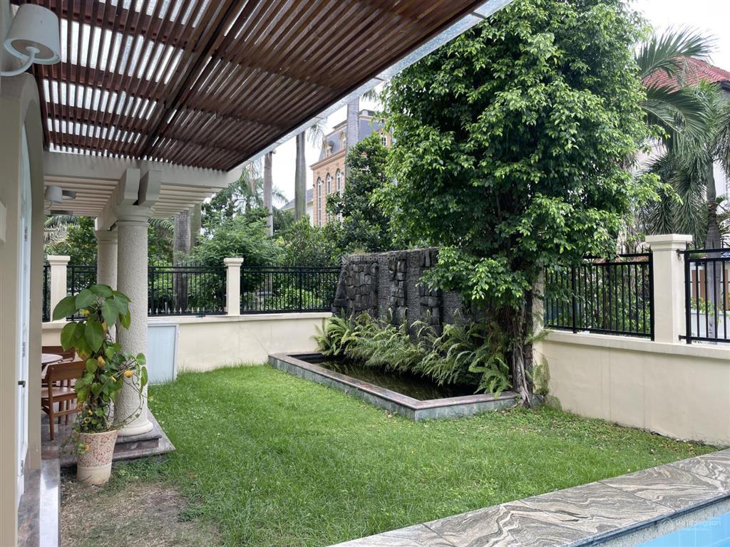 Cho thuê biệt thự sân vườn, có hồ bơi riêng tại 146 nguyễn văn hưởng, thảo điền.  0918 600 ***