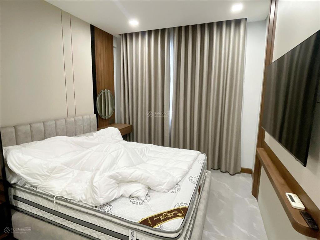 Cần cho thuê gấp căn hộ chung cư hùng vương plaza 3 pn 3wc full nội thất