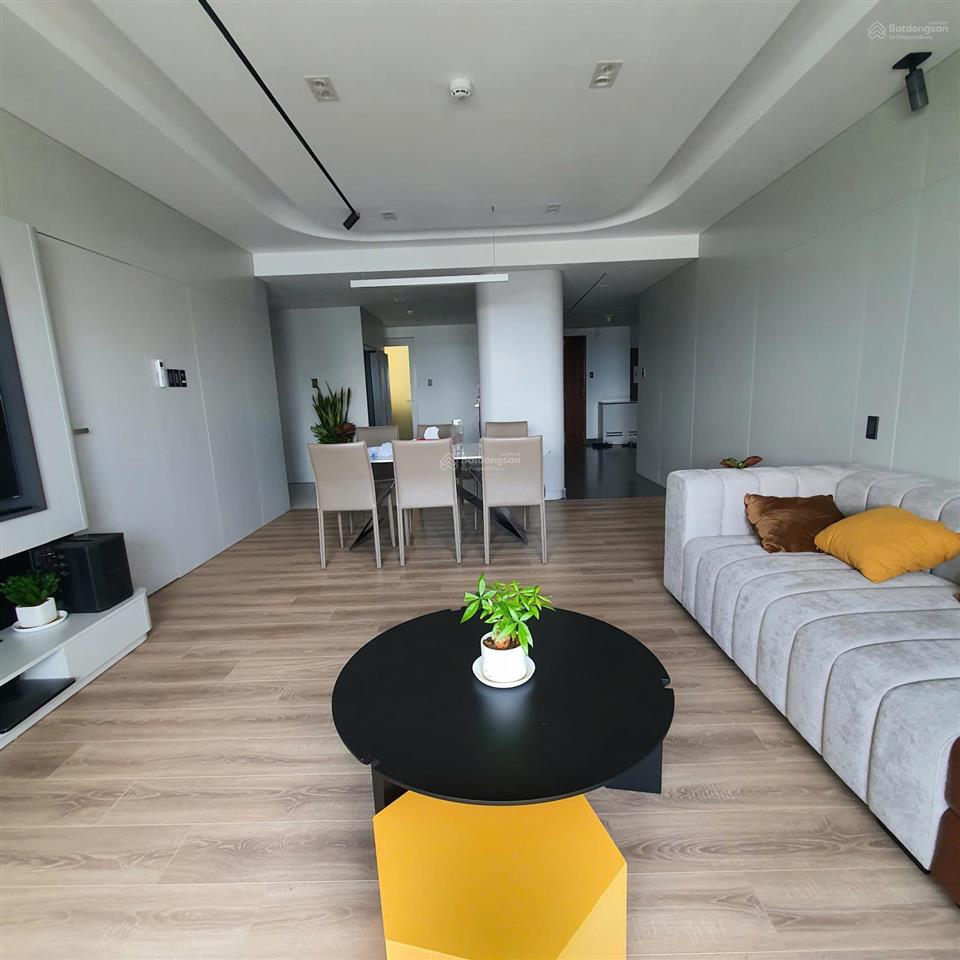 Cần bán gấp căn hộ chung cư hùng vương plaza 3pn 3wc đầy đủ nội thất 9 tỷ
