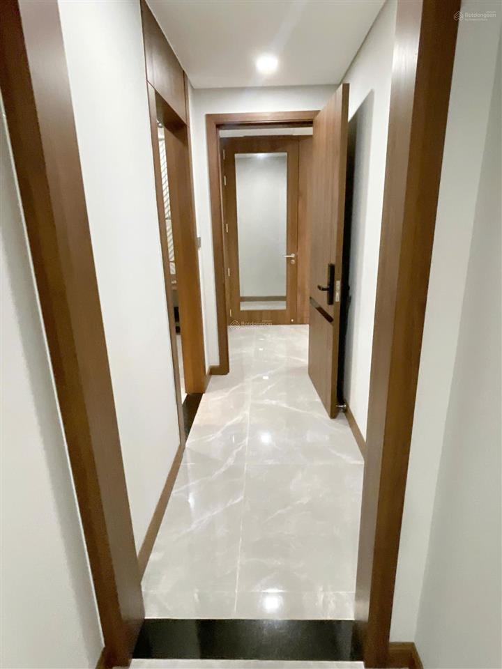 Cần bán gấp căn hộ hùng vương plaza (parkson hùng vương) 3 pn 3 wc full nội thất giá 9,2 tỷ